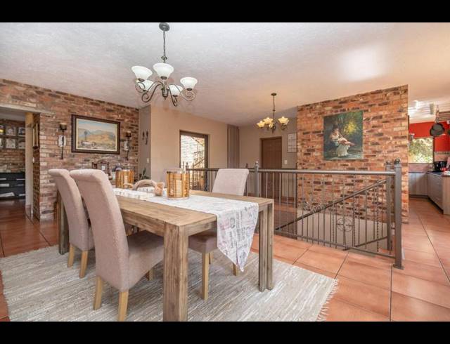 4 BEDROOM HOUSE FOR SALE IN RANGE VIEW